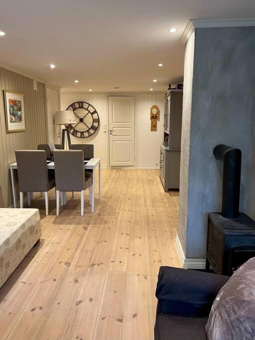 Tjodalyng - Ved Viksfjord - Sokkelleilighet Apartment Larvik